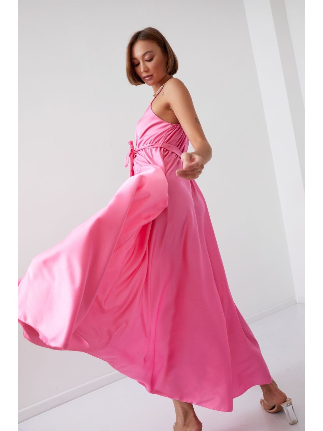 Women\'s satin maxi dress with straps, pink 72962 - Online store - Boutique